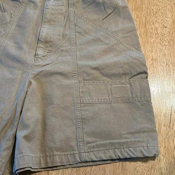 Vintage Columbia Hiking Shorts - Picture 3 of 7
